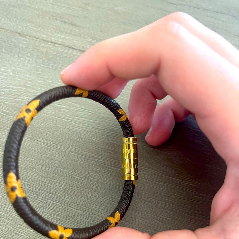 LOUIS VUITTON BRACELET